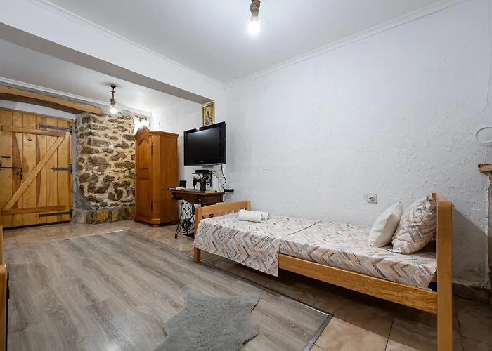 Old House Kontic