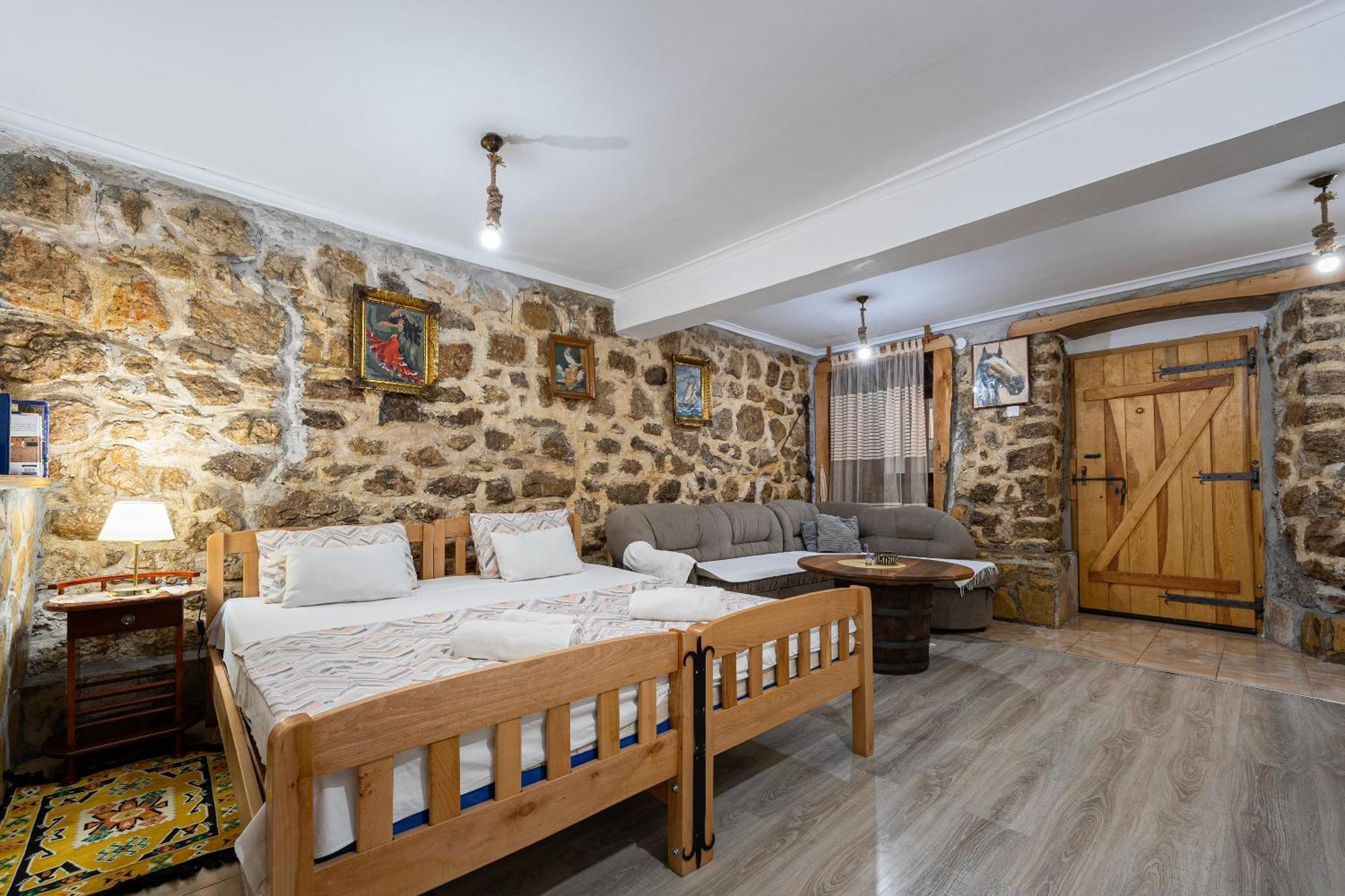 Appartement Old House Kontic