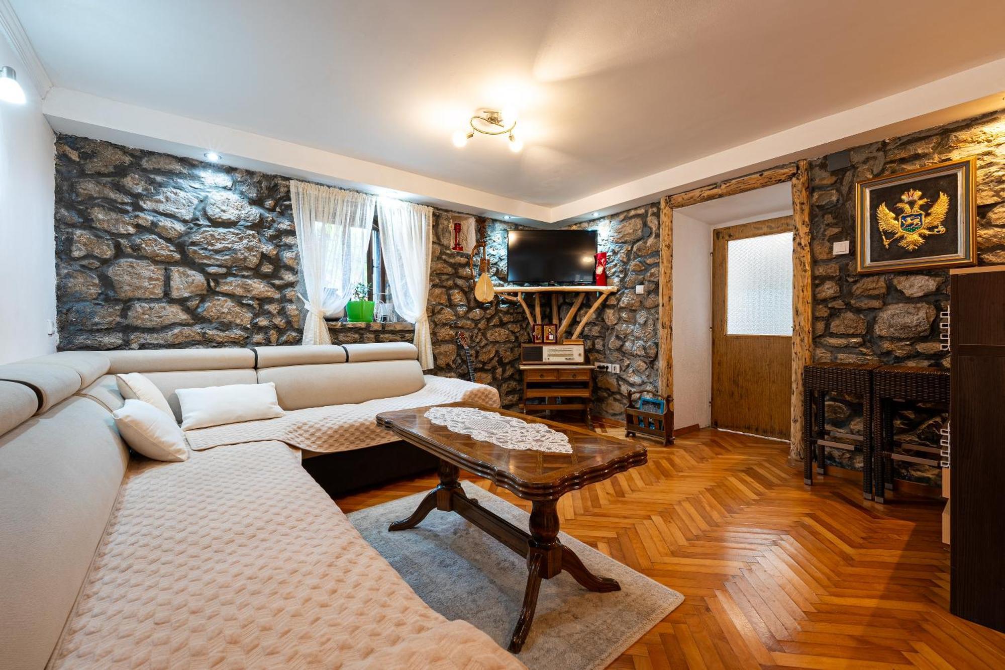 Old House Kontic