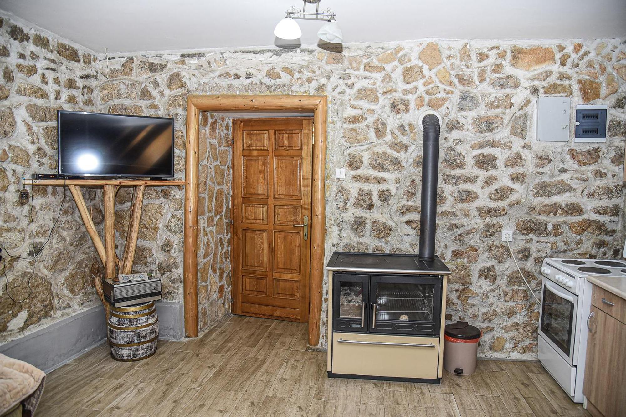 Old House Kontic Appartement
